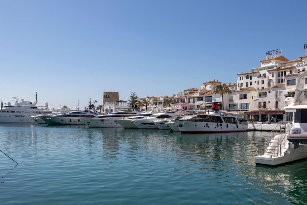Luxurious Apartment In The Heart Of Puerto Banus Marbella Eksteriør billede