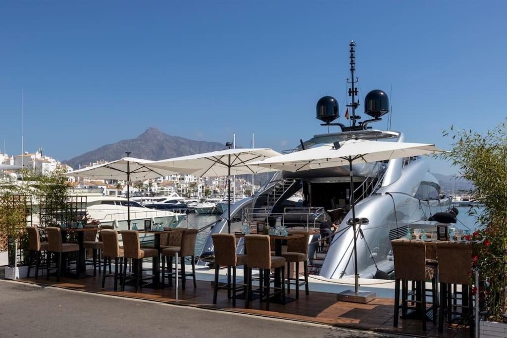 Luxurious Apartment In The Heart Of Puerto Banus Marbella Eksteriør billede