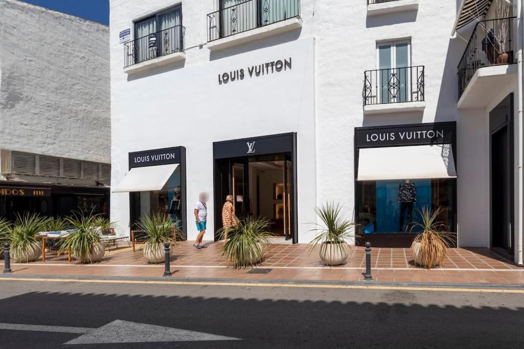 Luxurious Apartment In The Heart Of Puerto Banus Marbella Eksteriør billede