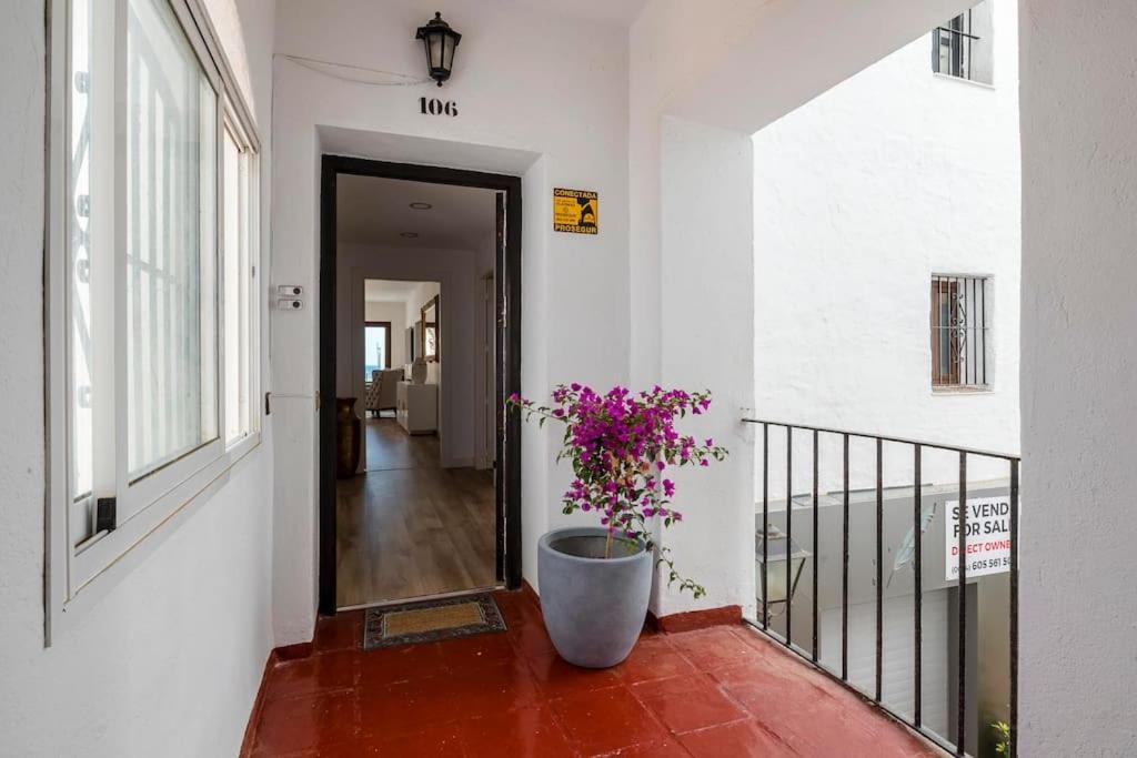 Luxurious Apartment In The Heart Of Puerto Banus Marbella Eksteriør billede